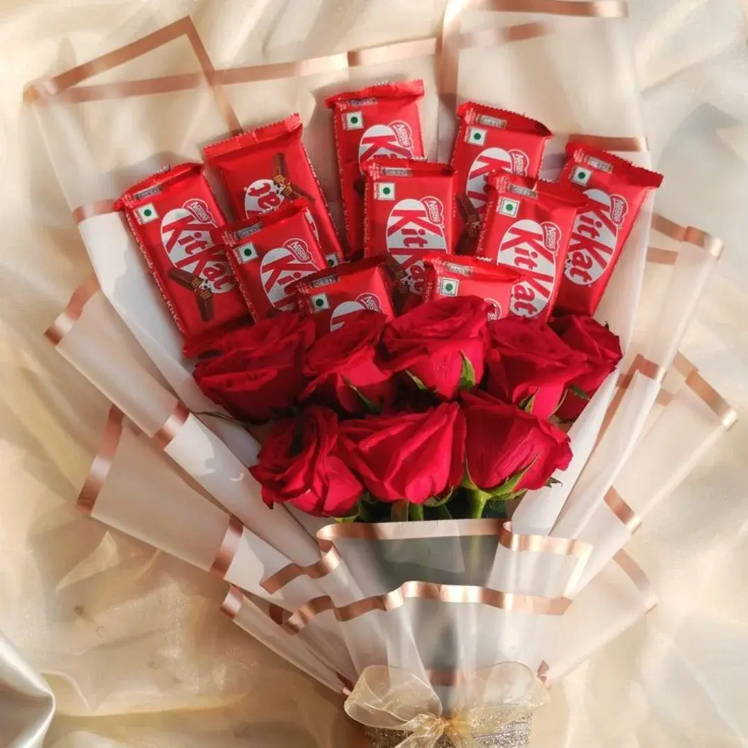 KitKat Chocolate Bouquet with Red Roses