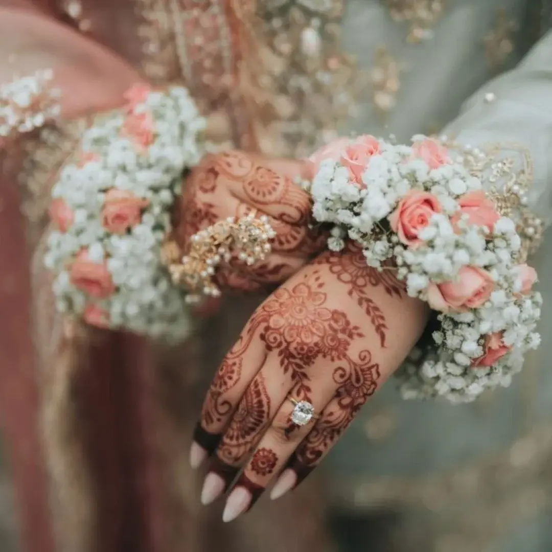 Fresh Blush Pink Rose Bridal Gajra with Baby's Breath